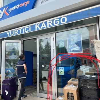 Yurtiçi Kargo Adrese Teslim Parasını Aldıkları Kargoyu Getirmedi.