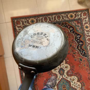 IKEA Ham Demiri Tava Diye Satıp Sizi Demir Ustası Yerine Koyuyor