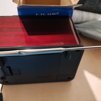 Nns Radyo Anteni Ezik ve Kırık Çizikli Kullanılmış Radyo