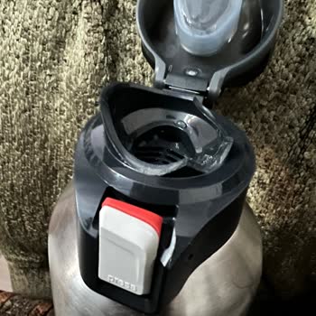 Decathlon, İlk Kullanımda Kapağı Kırılan Quechua Termosu Değiştirmiyor