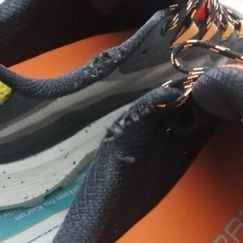 Merrel Marka Ayakkabıda Yırtılma Ve Özensizlik