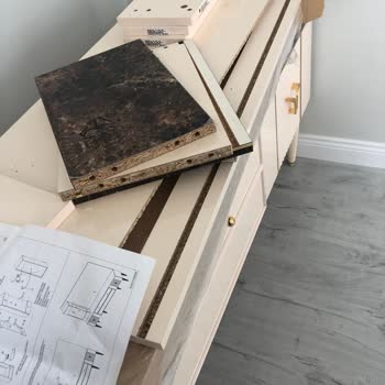 Antalya İstikbal Konyaaltı Avşarlar TV Ünite Kurulumu Yarım Bıraktı