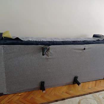 Evve Elbistan Eve Mağazası Kötü Koltuk