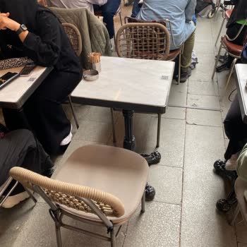 Galata Kulesi Viyana Kahvesi Turist Sever