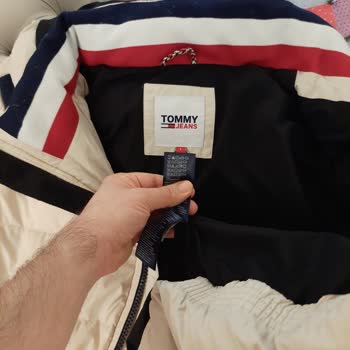 Tommy Hilfiger Müşterilerini Çok Kolay Bir Şekilde Mağdur Ediyor!
