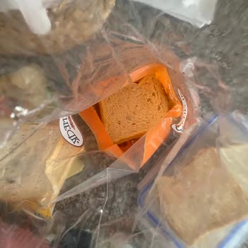 BİM Tost Ekmeğinin Küflü Olması