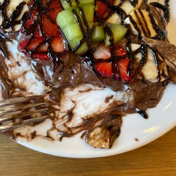 Alaçatı Muhallebicisinde Waffle Kötü