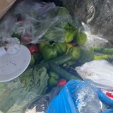 Şok Marketler'de Çöpe Atılan Sebzeler Ve Meyveler