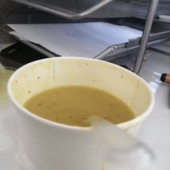 Yunus Emre Yemek (Eskişehir) Çorbamdan Kıl Çıktı