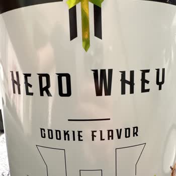 Heromega Protein Tozu Siyah Noktalar Var