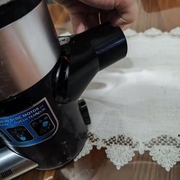 Arnica Dolara Şarjlı Dikey Süpürge Kırıldı