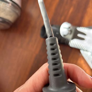 Dyson Kusurlu Ürün Fişi Patladı Yüzüme