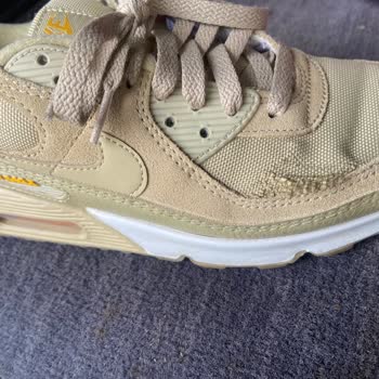 Nike Air Max 90 Model Ayakkabı Üst Dikişleri Söküldü