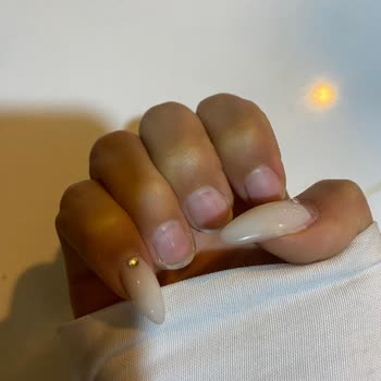 Bloom Beauty Studio Yaptırdığım Tırnak 2 Hafta Sonra Hepsi Çıktı