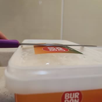 Burdan Süt Ve Süt Ürünleri Buradan Marka Peynirinin Yenemeyecek Derecede Ekşi Çıkması