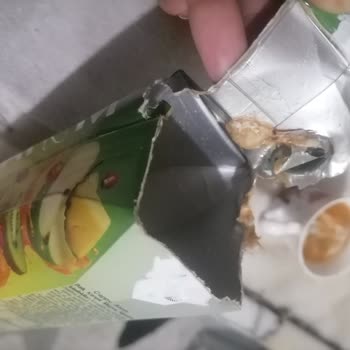 Cappy Atom Meyve Suyunda Çıkan Küf Parçası