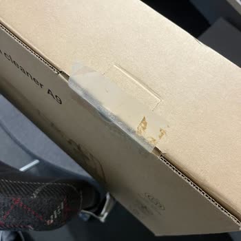 N11.com - Sendeo İş Birliği İle Açılmış Koli