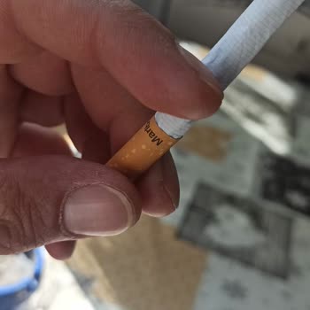 Marlboro Red Long Kağıt Yapışmamış