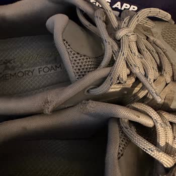 Skechers Ürün Arkasında Olmaması.