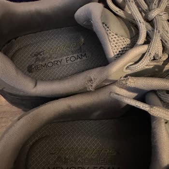 Skechers Ürün Arkasında Olmaması.