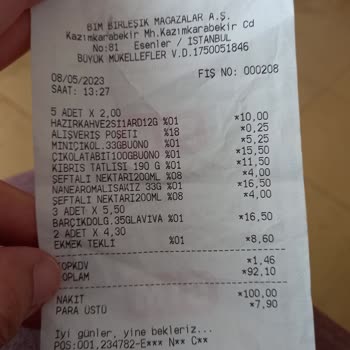 BİM Kasiyerleri Müşteriyi Azarlıyor