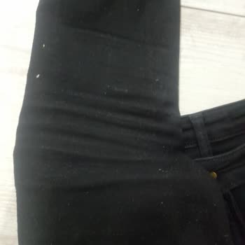 Mavi Jean Serenay Gold Siyah Tüylenme Yaptı.