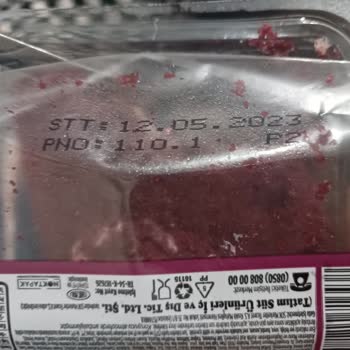 Şok Marketler Lezztat Kadife Tatlısı Küflenmesi