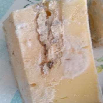 Sarıkamış Yörem Şarküteri Bozuk Ürün Gönderdi