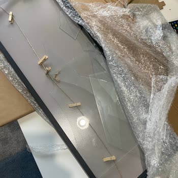 Sürat Kargo Hasarlı Kargo Ve Paramparça Olmuş Bir Kargo