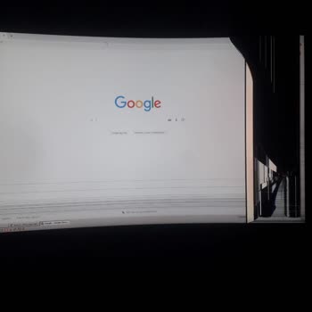 Gamebooster Monitör Renkli Ve Siyah Ekran