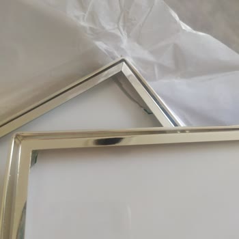 English Home Kırık Ürünlerin Tedarik Edilmesi