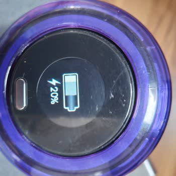 Dyson V12 Süpürgenin Şarj Olmaması