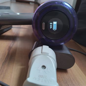 Dyson V12 Süpürgenin Şarj Olmaması