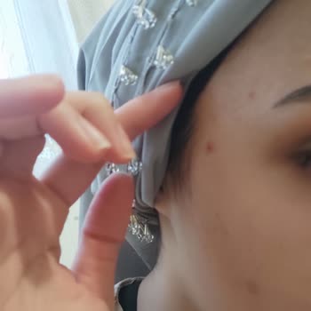 Cerave Köpüren Temizleyici Jeli Sivilcelendiriyor