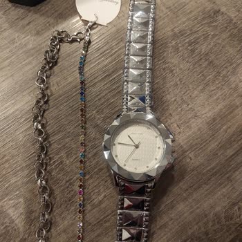 Aksesuarizyy Farklı Ürün Gönderdiler