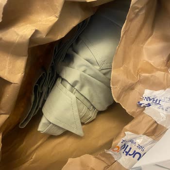 Bershka Kullanılmış Ürün Yolluyor!