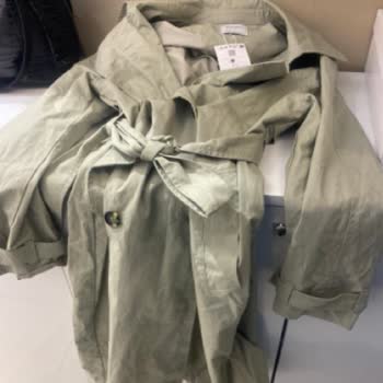 Bershka Kullanılmış Ürün Yolluyor!