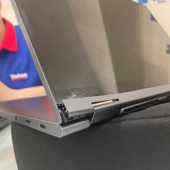 Lenovo Bilgisayar Laptopumun Tablet Yaparken Mekanizmasının Kırılması
