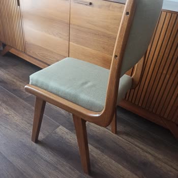 Keops Mobilya Sandalyelerde Üretim Hatası Var