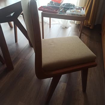 Keops Mobilya Sandalyelerde Üretim Hatası Var