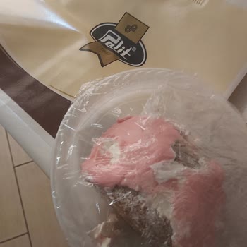 Pelit Pastanesi Yumurta Kokan Pasta!