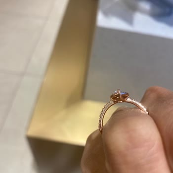 Pandora Mücevher İzmir İstinye Şubesi Memnuniyetiniz Satışı Yapıp Parayı Alana Kadarmış