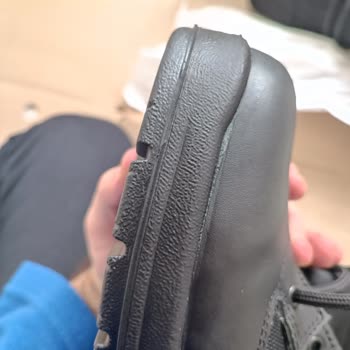 YDS Boots Değişime Gönderdiğim Üründen Haber Yok