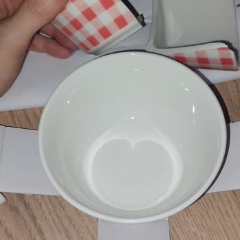 English Home Kırık Kasenin Satılması Ve Değiştirme Talebinin Reddedilmesi