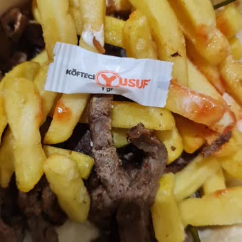 Köfteci Yusuf Eskişehir Büyük Dere Şubesi