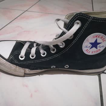 SuperStep Converse Marka Ayakkabı Yanlardan Yırtılması