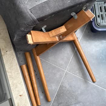 Kırkpınar Mağazaları Sözde 40 Yıllık Firmanın Yaptığı Sandalye Takımı