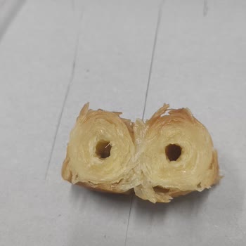 Dilim Börek Fıstıklı Sarı Burma