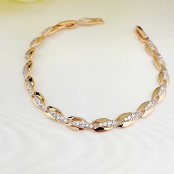 Aksesuar Ajan Rose Bilekliklerin Gold Olması İle İlgili Israrcı