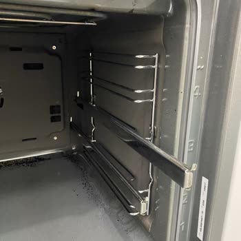 Bosch 'ta Kendini Temizleyen Fırın Yalanı